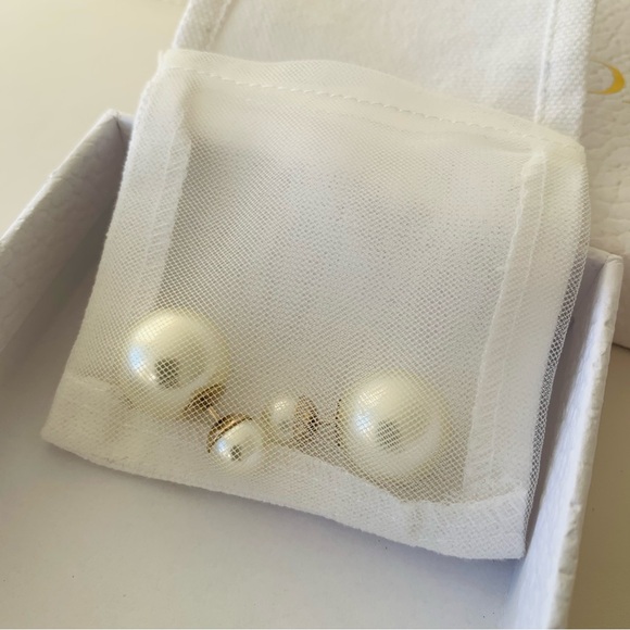 Dior Tribales Earrings Gold Finish Metal Pearl pouch and box Authentic Excellent - Picture 9 of 14